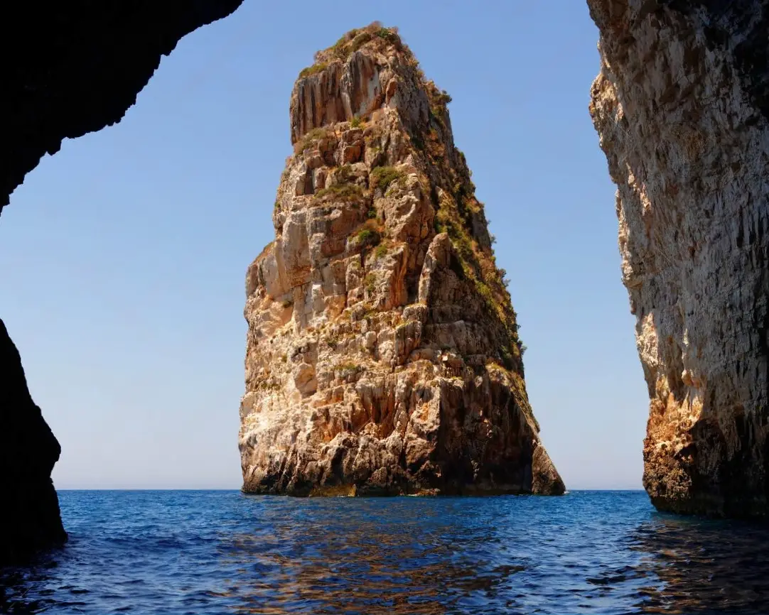 Ermones Boats Paxos and Antipaxos